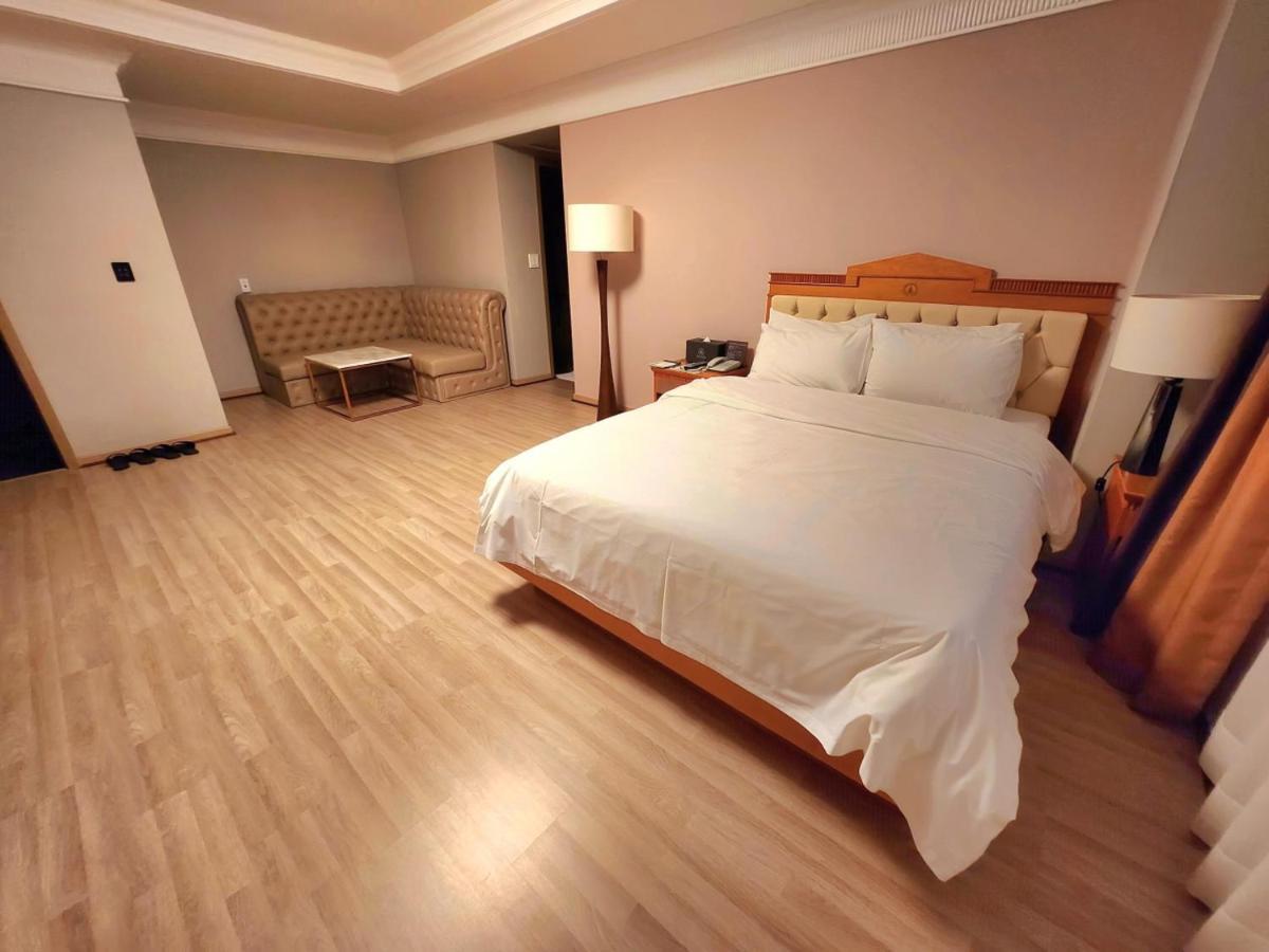 Gwangju Empire Hotel Gwangju Metropolitan City Exterior photo